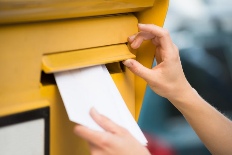 comment remplir une enveloppe expéditeur